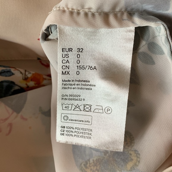 H&M shirt, polyester, owned. Butterfly print. Predominately colour beige. - Picture 4 of 5